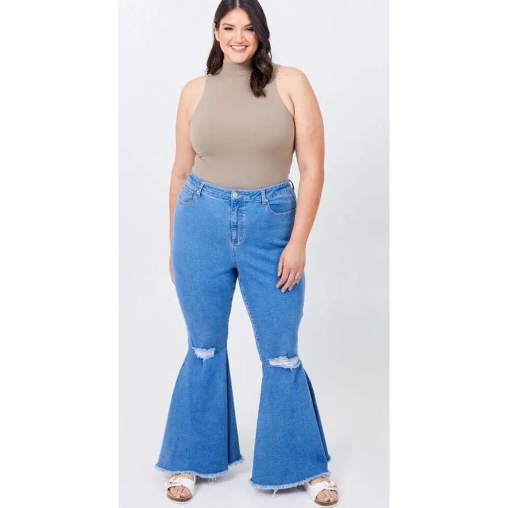 Altar’d State A Beautiful Soul Arula Star Flare Jeans Distressed Bell Bottom 16